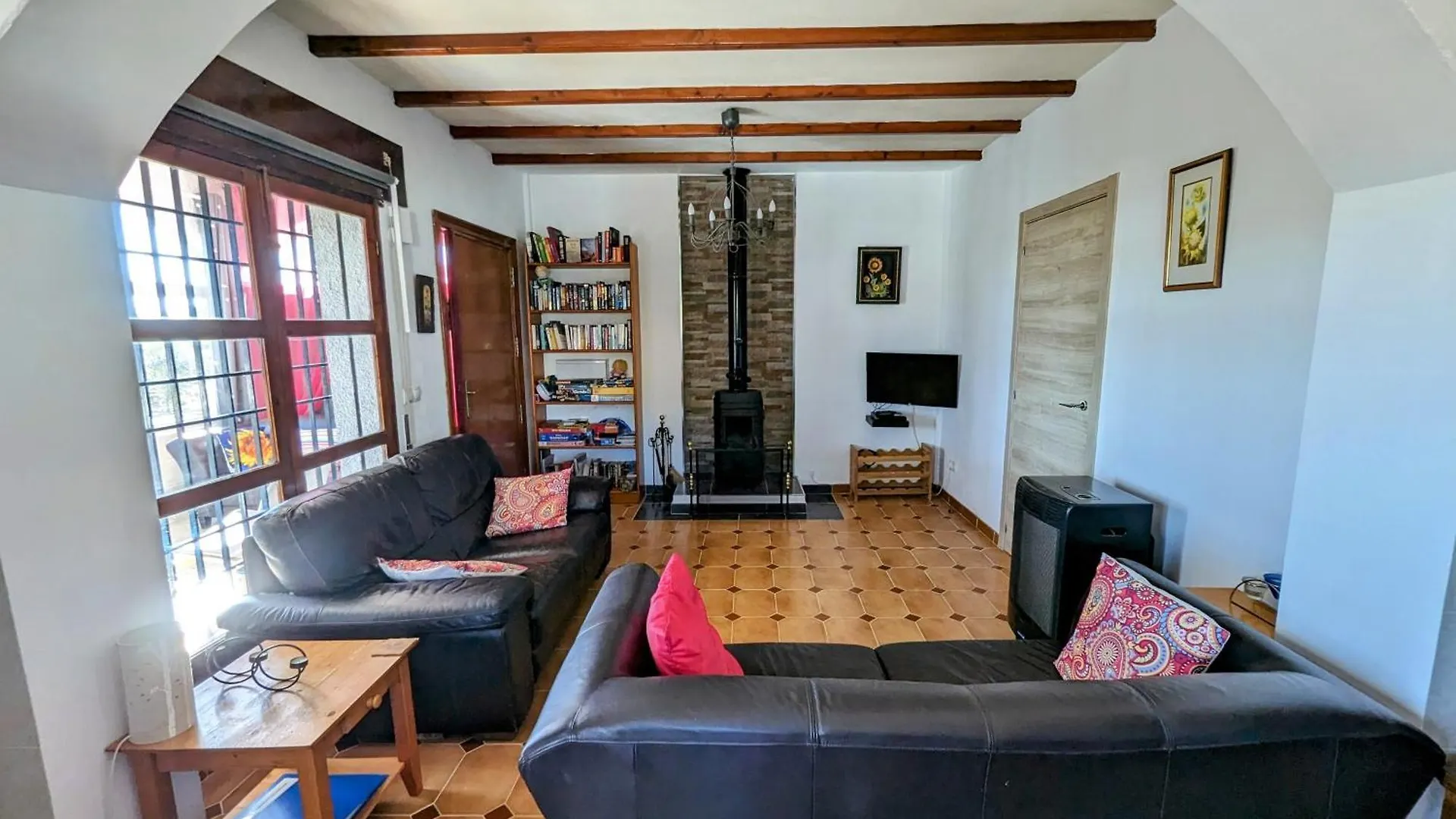 Stunning Villa Felipe, With Private Pool & Hot Tub Almogía